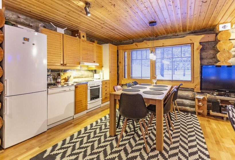 Kuukkeli Log Houses Villa Aurora