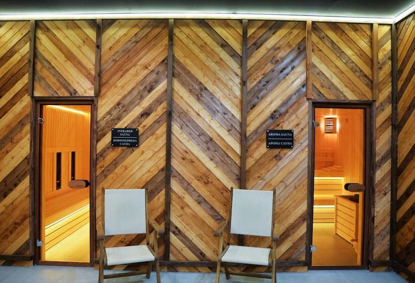 Flora Hotel   Apartments