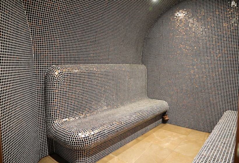 Flora Hotel   Apartments