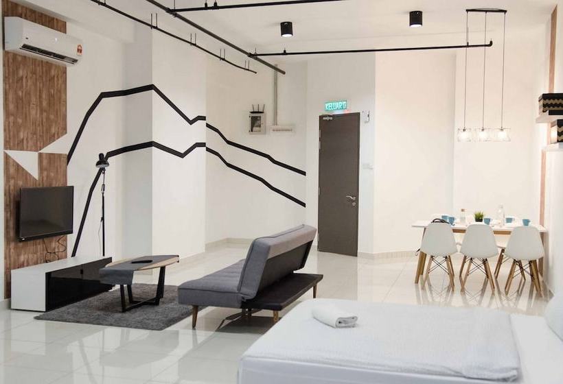 Отель 3 Towers Kl City @ Penguin Homes
