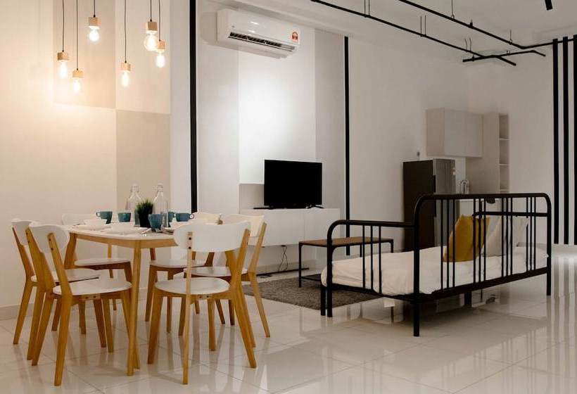 Отель 3 Towers Kl City @ Penguin Homes