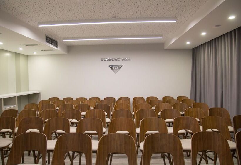 בית מלון כפרי Diamond Hill Resort & Spa