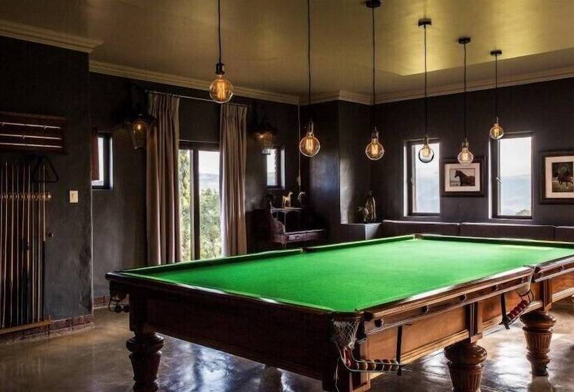 فندق Mount High Luxury Country Lodge