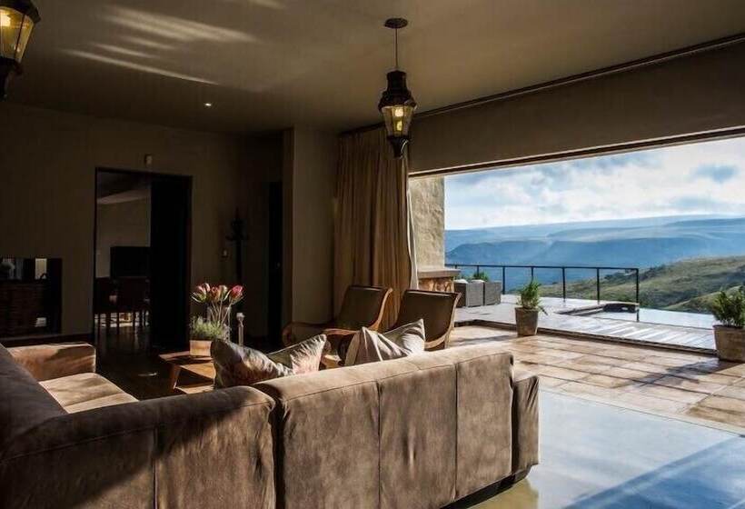 فندق Mount High Luxury Country Lodge