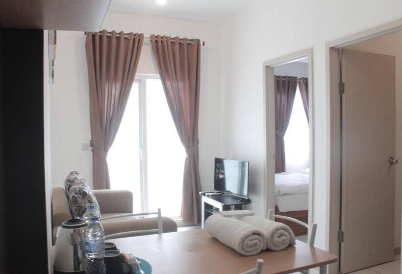 Отель Myrooms Bekasi