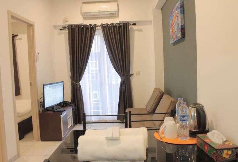 Отель Myrooms Bekasi