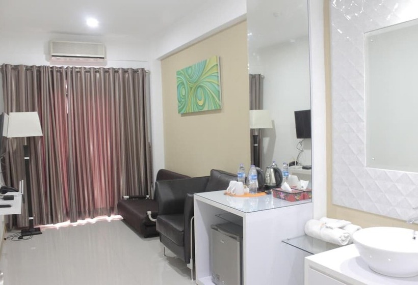 Отель Myrooms Bekasi