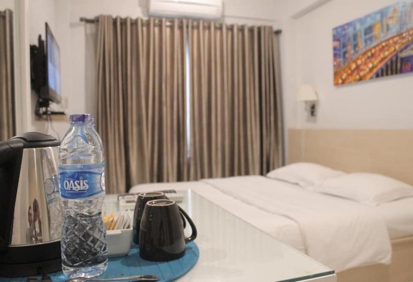 Отель Myrooms Bekasi