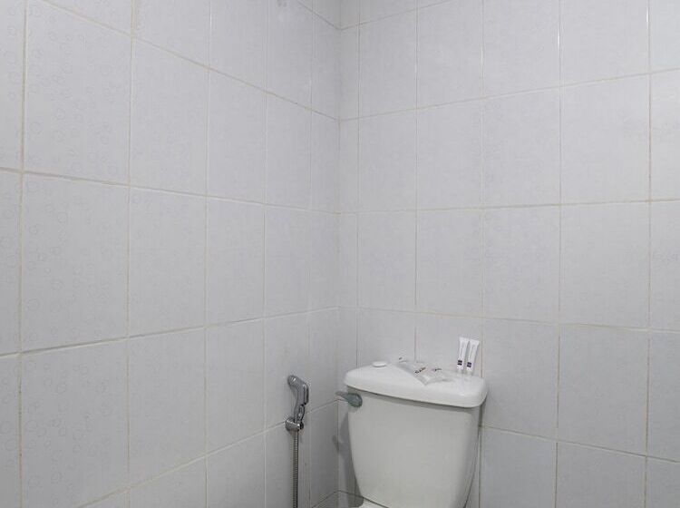 هتل Oyo 549 Sajj Bldg