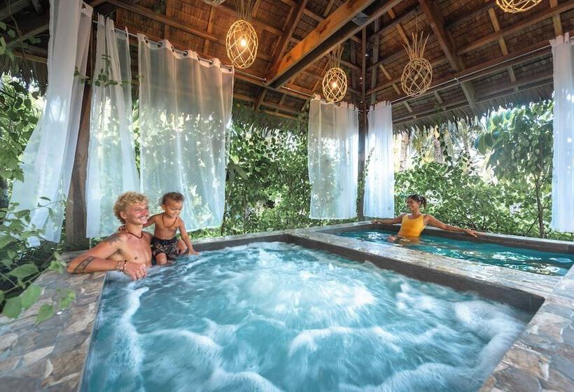 هتل The Hillside Resort Siargao