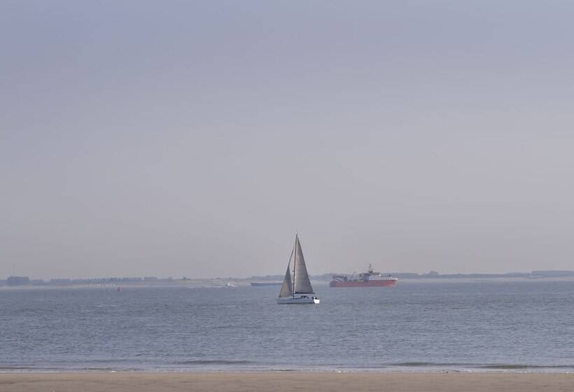 هتل Zandpaviljoen Pier 7