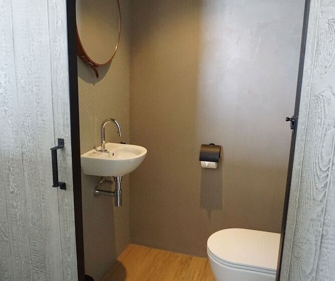 هتل Zandpaviljoen Pier 7