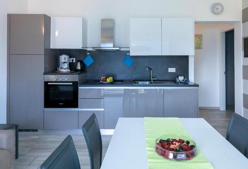 La Collinetta Apartments