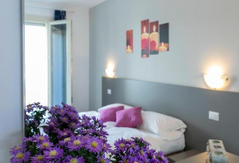 La Collinetta Apartments