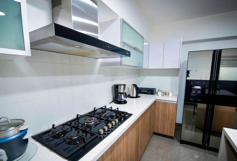 Moon Luxury Apartments