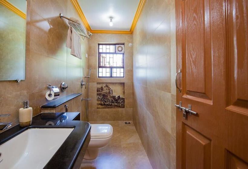 膳宿费 Mistral Holidays