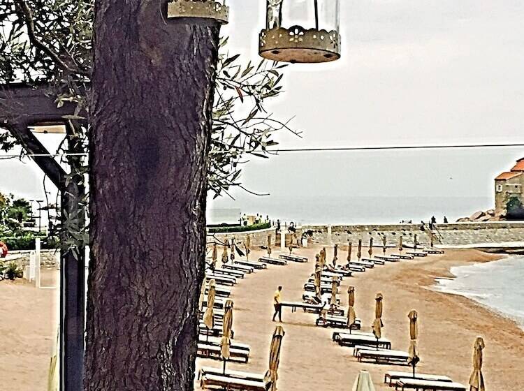 پانسیون Monte Perla Residence