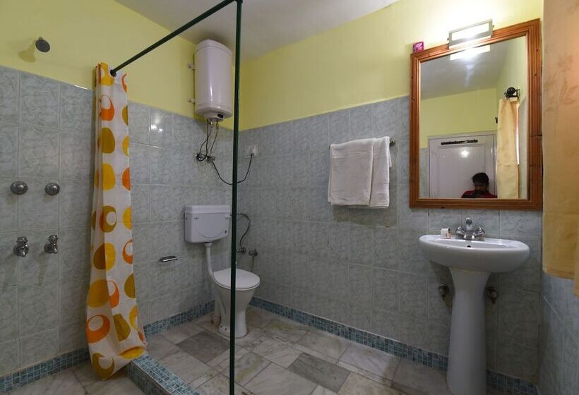 بنسيون Oyo 14257 Home Pleasant Family Studio At Prini