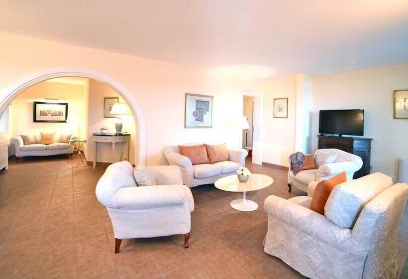 پانسیون Villa Montenegro