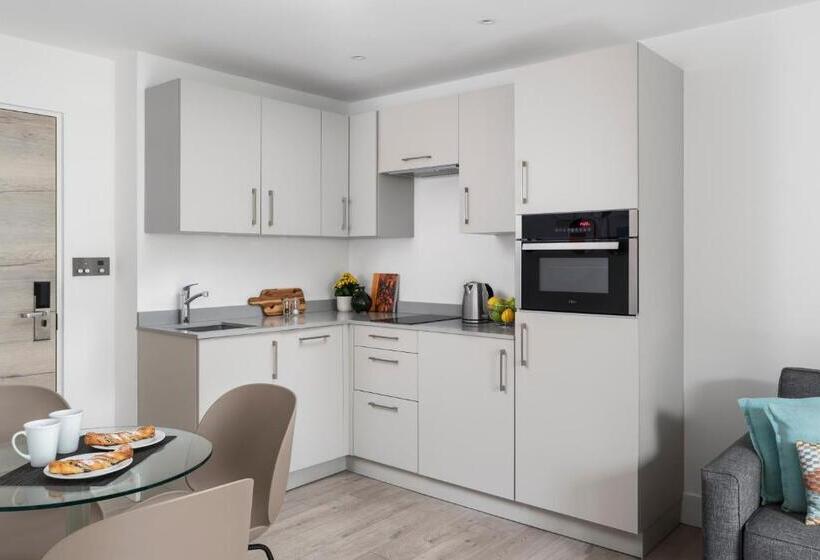 Q Square By Supercity Aparthotels