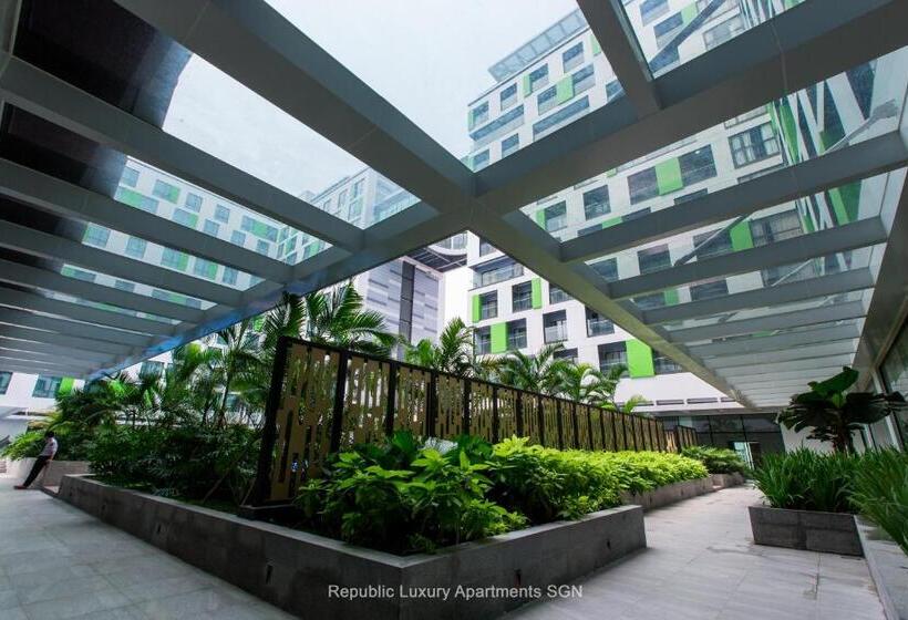 Republic Suites Ho Chi Minh City