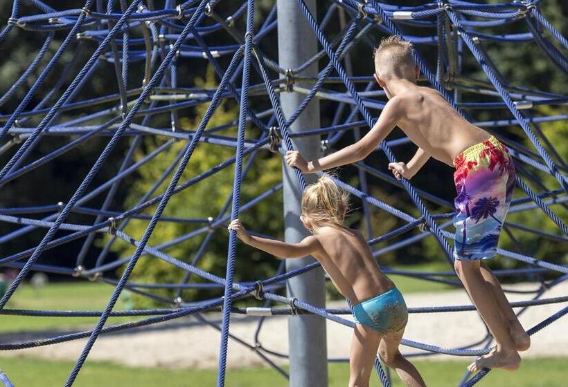 אתר נופש Mb Noordiek Chalet