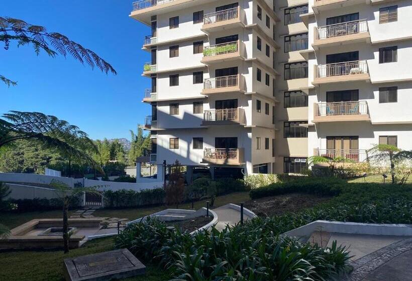 Rosarich Homestay   Bristle Ridge Residences