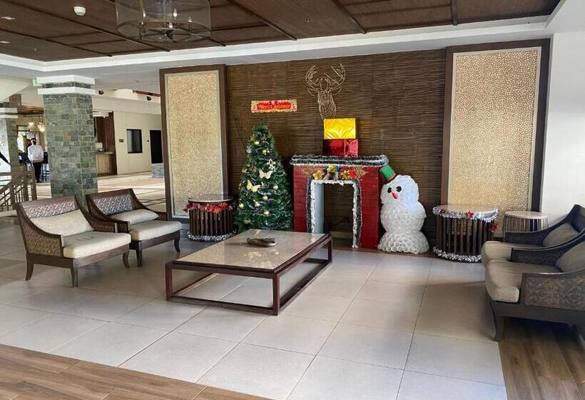 Rosarich Homestay   Bristle Ridge Residences