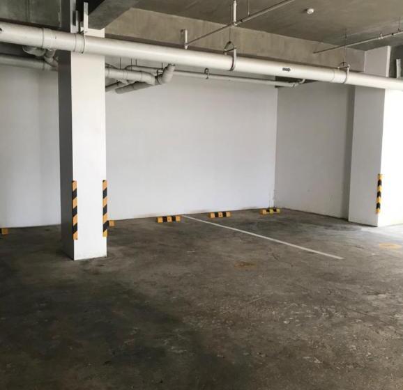 Rosarich Homestay   Bristle Ridge Residences