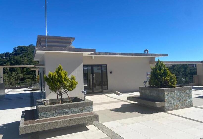 Rosarich Homestay   Bristle Ridge Residences