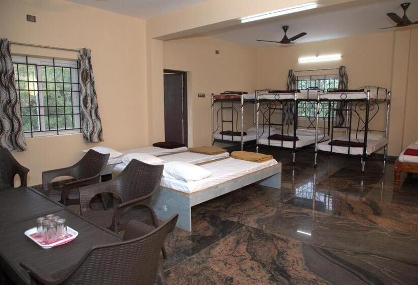 فندق صغير P A Resort