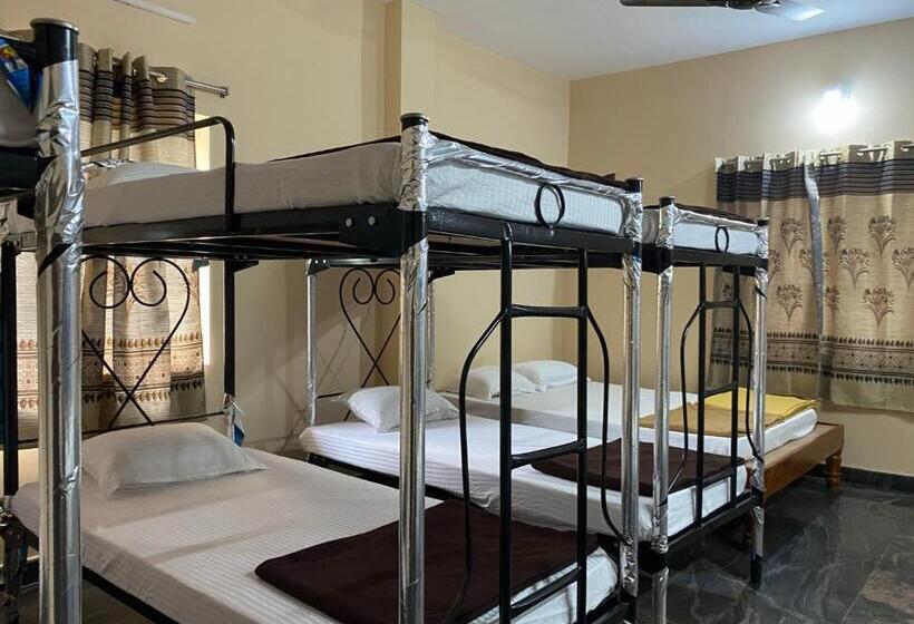 فندق صغير P A Resort