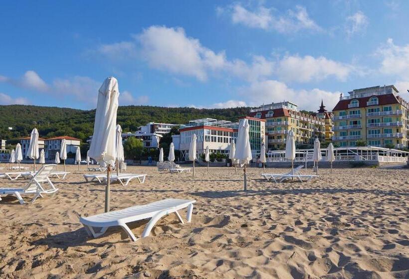 Amore Beach All Inclusive