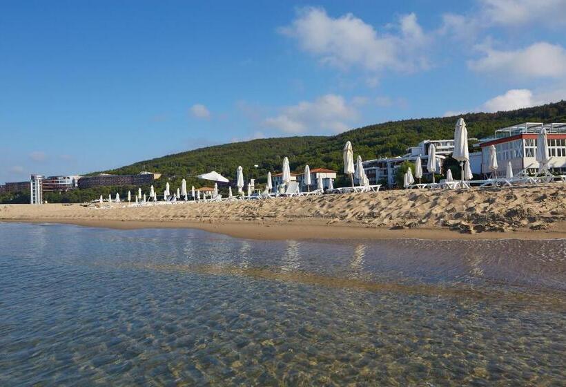 Amore Beach All Inclusive