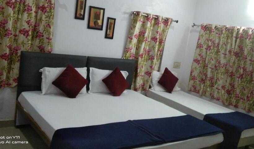 住宿加早餐 Gurukrupa Bunglow