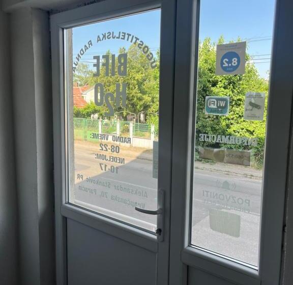 تختخواب و صبحانه Prenociste H2o