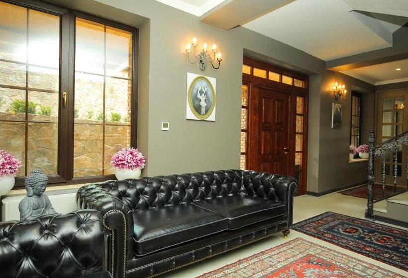 Chalet Dilijan Hotel & Restauarant