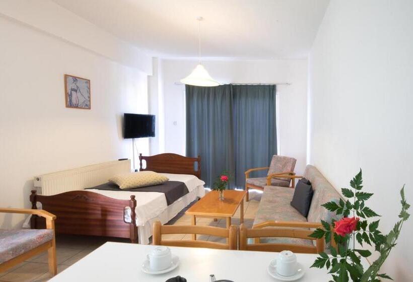 Debbiexenia Hotel Apartments