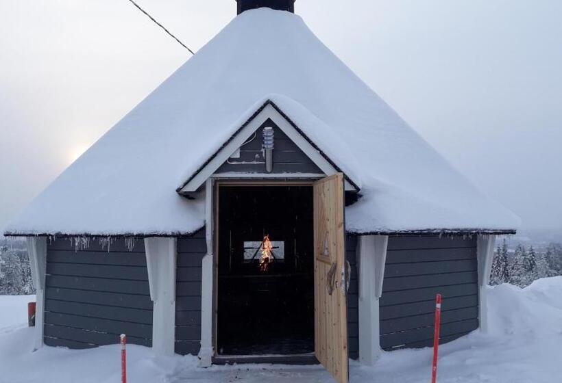 ホテル Karemajat Panorama