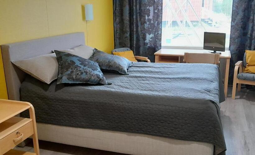 ホテル Karemajat Panorama