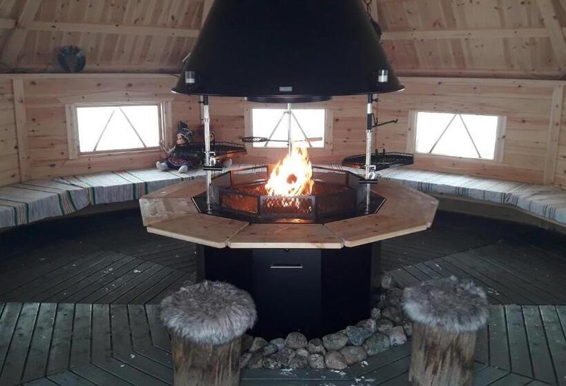 ホテル Karemajat Panorama