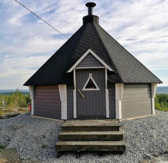 ホテル Karemajat Panorama