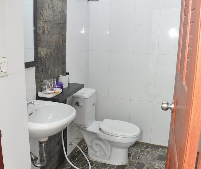 בית מלון כפרי New Season Riverside