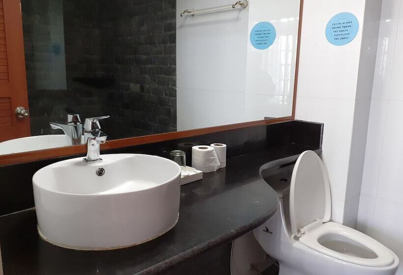 בית מלון כפרי New Season Riverside