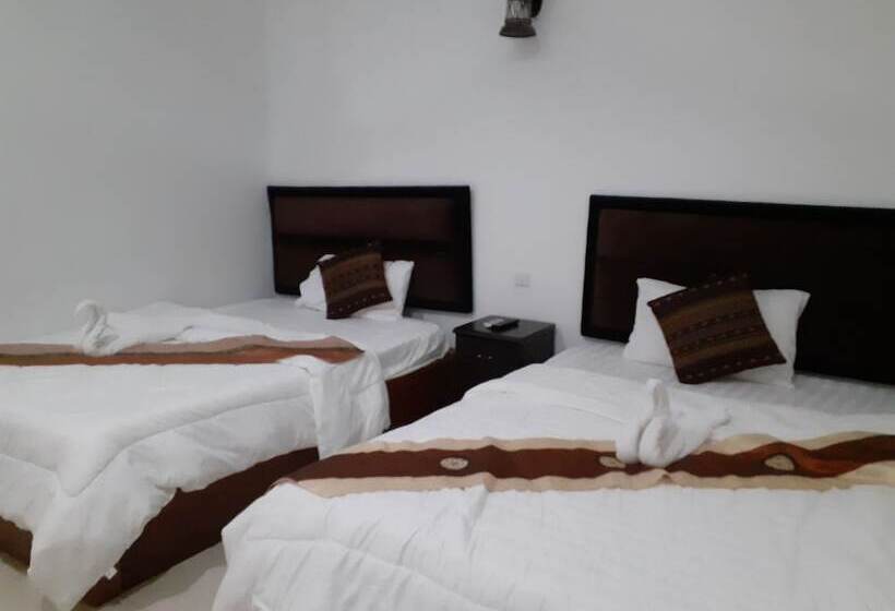 בית מלון כפרי New Season Riverside