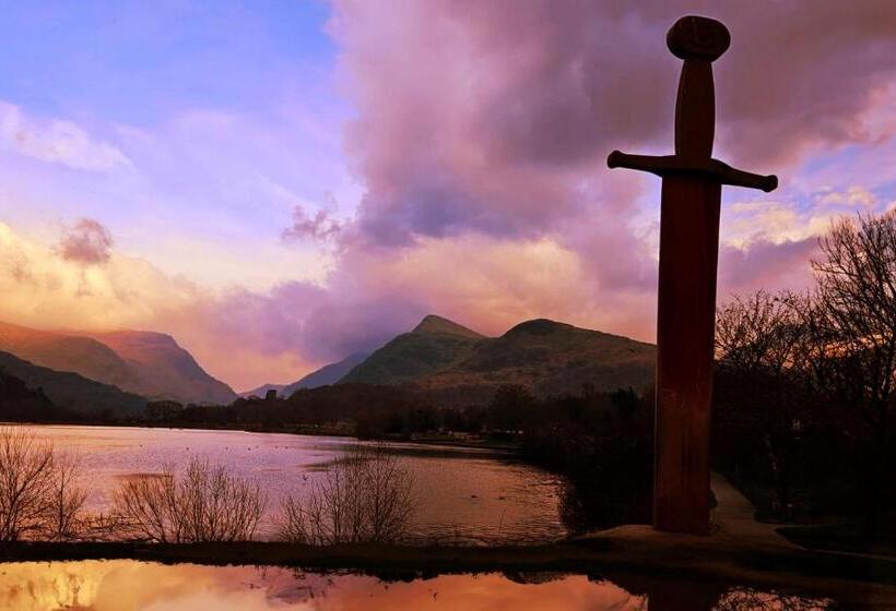 Отель Tyddyn Perthi Farm