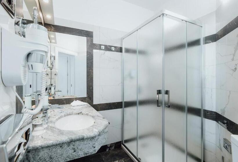 هتل Villa Bellevue Portoroz Portorose