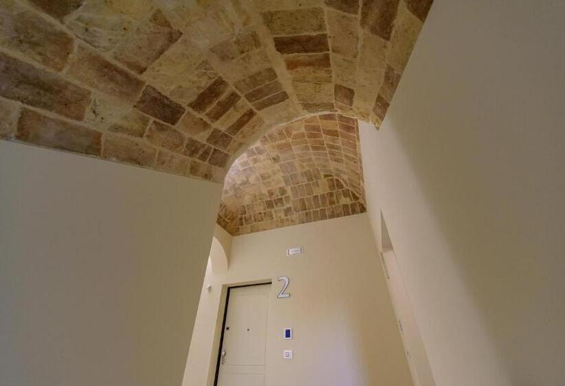 Marie Claire Apartments & Spa