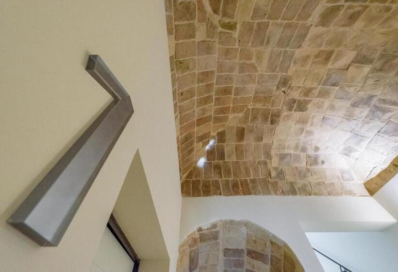 Marie Claire Apartments & Spa