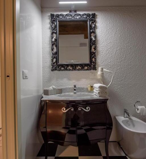 Marie Claire Apartments & Spa